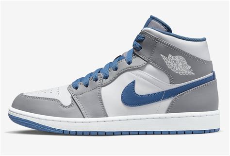 nike air jordan mid blauw|jordan 1 true blue.